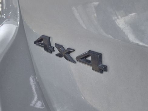 Used 2022 Jeep Grand Cherokee Laredo X AWD/4WD image 9