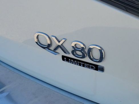 Used 2017 INFINITI QX80 Limited image 5