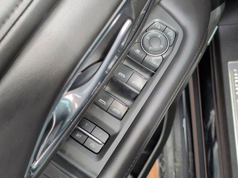 Used 2022 Chevrolet Suburban High Country AWD/4WD image 9