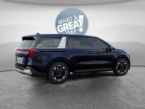 New 2026 Kia Carnival EX FWD image 6