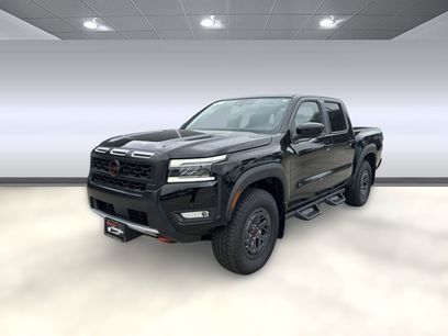 New 2025 Nissan Frontier PRO-4X w/ Pro Convenience Package