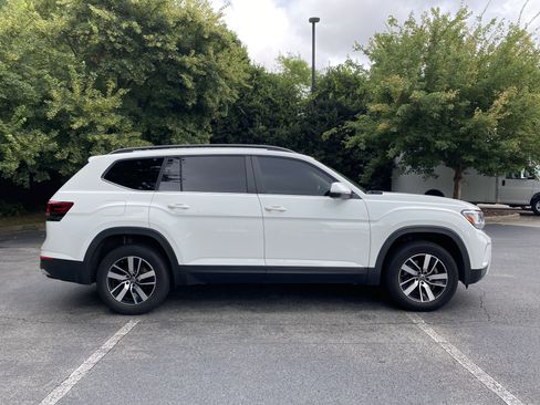 Used 2021 Volkswagen Atlas SE FWD image 10