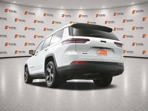 Used 2023 Jeep Grand Cherokee L Laredo AWD/4WD image 40