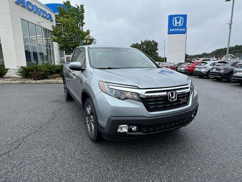 Used 2019 Honda Ridgeline Sport image 2