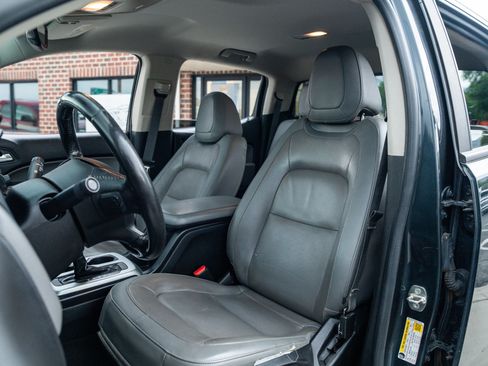 Used 2018 Chevrolet Colorado LT w/ Luxury Package, Chrome AWD/4WD image 17