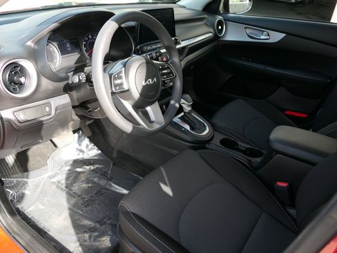 Used 2023 Kia Forte LXS image 12