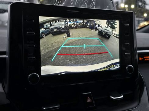 Used 2021 Toyota Corolla SE FWD image 18
