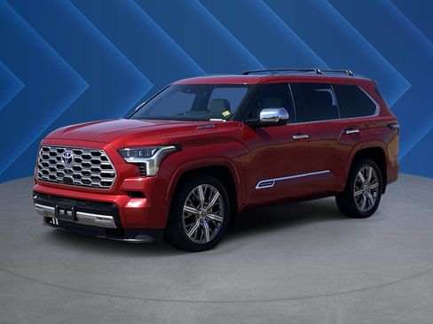 Used 2023 Toyota Sequoia Capstone AWD/4WD image 7