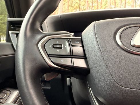 Used 2024 Lexus GX 550 w/ Accessory Package (2T) AWD/4WD image 24