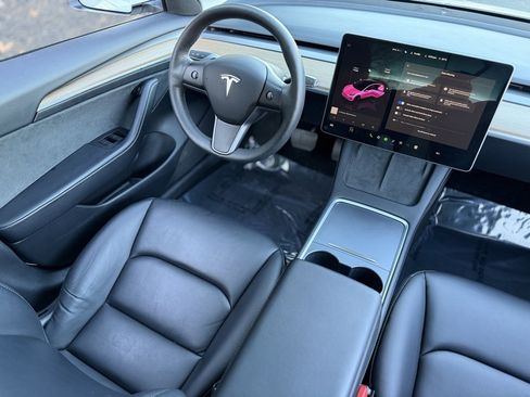Used 2023 Tesla Model 3 Standard Range image 39