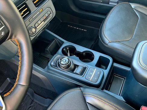 Used 2025 Ford Maverick Tremor image 15