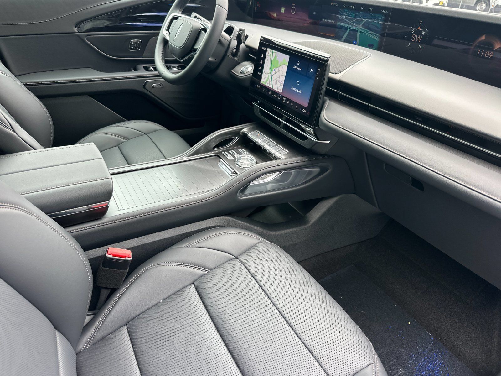 New 2026 Lincoln Nautilus Premier w/ Equipment Group 102A AWD/4WD image 15