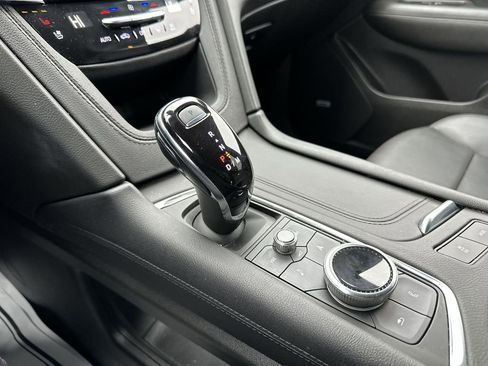 Used 2025 Cadillac XT6 Premium Luxury FWD image 20