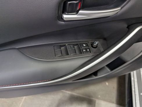 Used 2025 Toyota Corolla SE FWD image 13