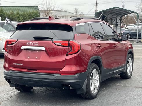 Used 2018 GMC Terrain SLE w/ Driver Convenience Package image 4