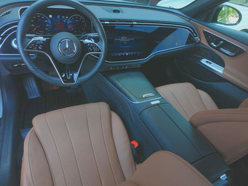 Used 2024 Mercedes-Benz E 350 4MATIC Sedan w/ Driver Assistance Package image 7