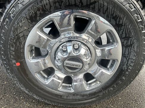 Used 2026 Ford F350 Lariat w/ Lariat Ultimate Package image 12