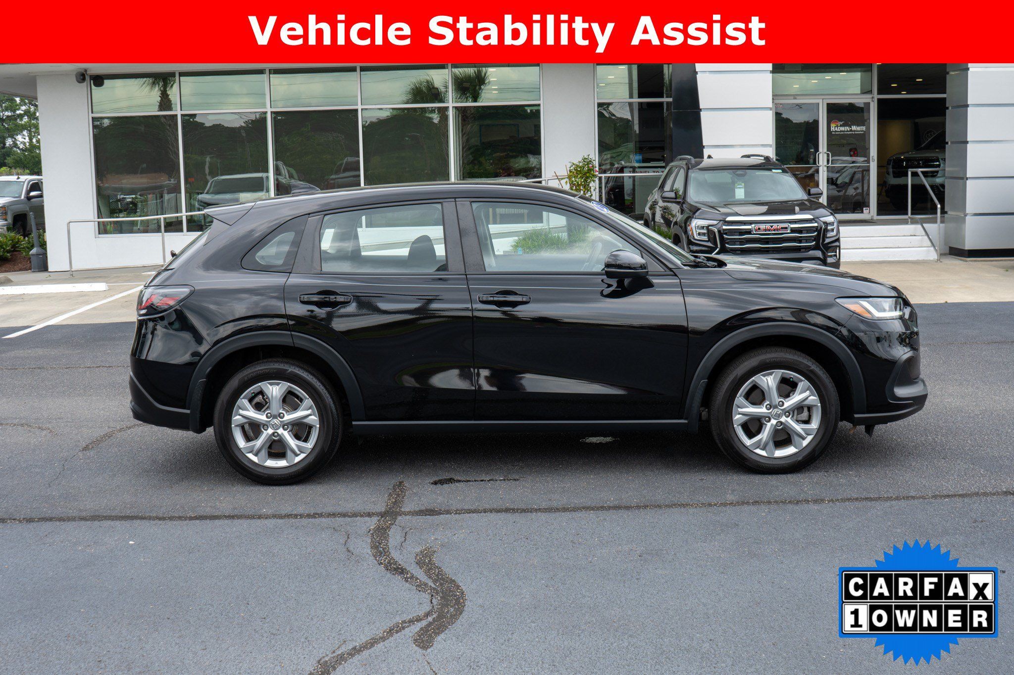 Used 2023 Honda HR-V LX image 2
