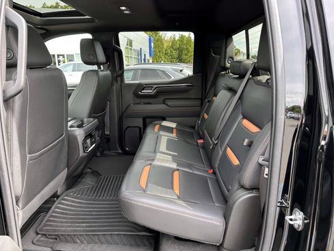 Used 2023 GMC Sierra 1500 AT4 w/ AT4 Premium Package AWD/4WD image 13
