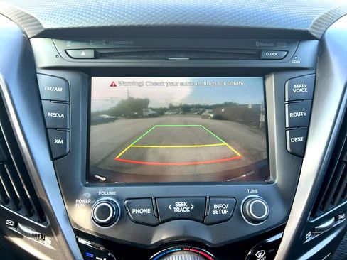 Used 2013 Hyundai Veloster Turbo w/ Ultimate Pkg image 23