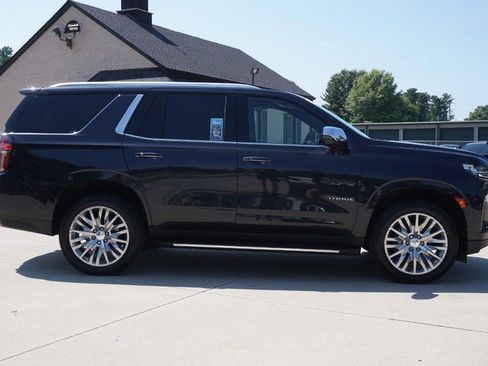 Used 2023 Chevrolet Tahoe Premier AWD/4WD image 2