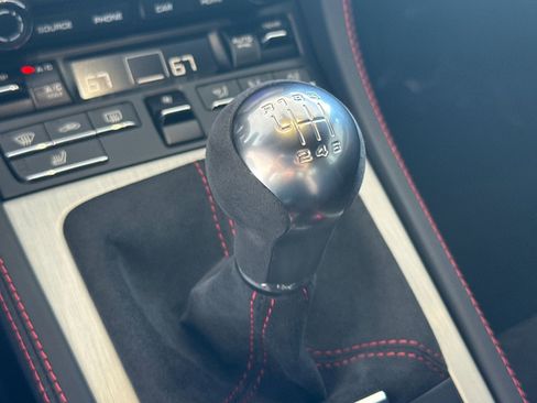 Certified 2020 Porsche 718 Cayman GT4 RWD image 19