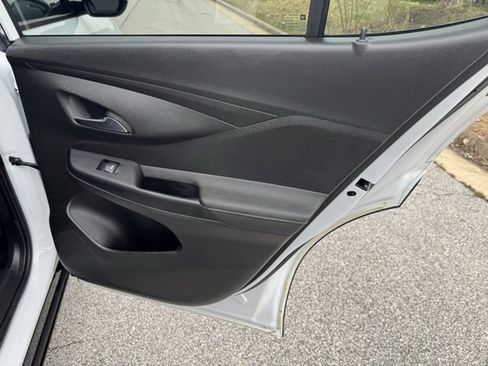 Used 2024 Buick Envista Sport Touring w/ Convenience I Package image 34