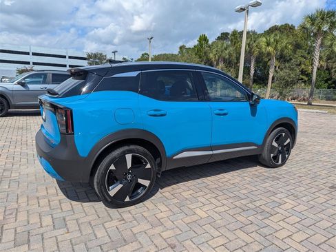 Used 2025 Nissan Kicks SR w/ SR Premium Package image 11