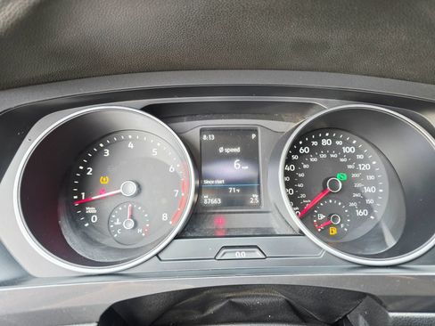 Used 2018 Volkswagen Tiguan S FWD image 18