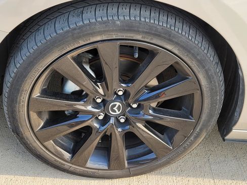 Used 2024 MAZDA MAZDA3 s FWD image 2