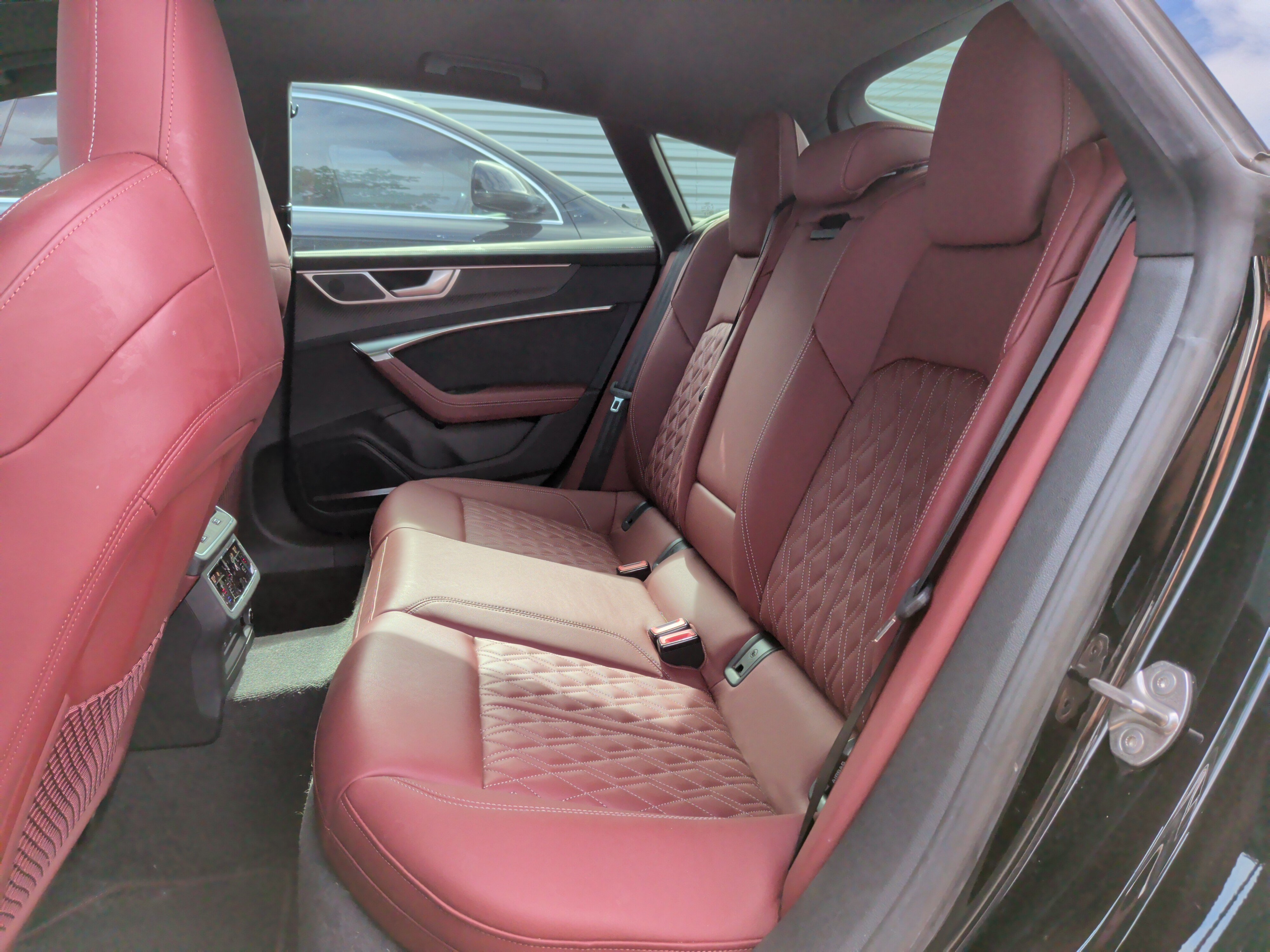 Certified 2024 Audi S7 Premium Plus w/ Premium Plus Package AWD/4WD image 32