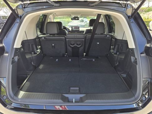 Used 2025 Honda Pilot EX-L image 13