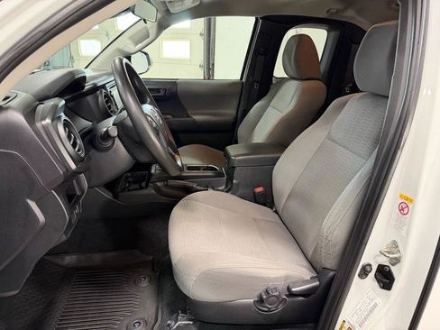 Used 2019 Toyota Tacoma SR w/ SX Package AWD/4WD image 11