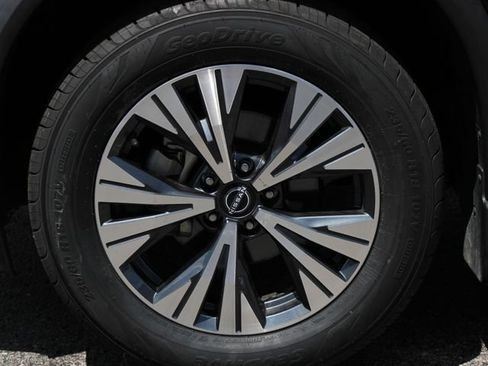 Certified 2023 Nissan Rogue SV AWD/4WD image 33