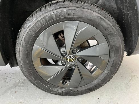 Used 2026 Volkswagen Taos S FWD image 27