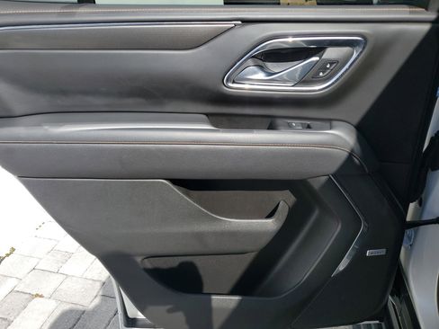 Used 2023 GMC Yukon AT4 w/ Technology Package image 11