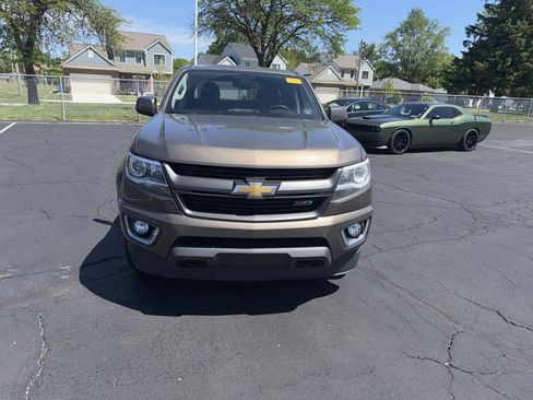 Used 2015 Chevrolet Colorado Z71 AWD/4WD image 2