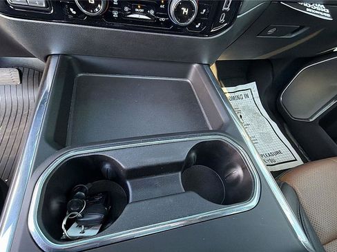 Used 2025 Chevrolet Silverado 2500 High Country w/ High Country Premium Package image 15