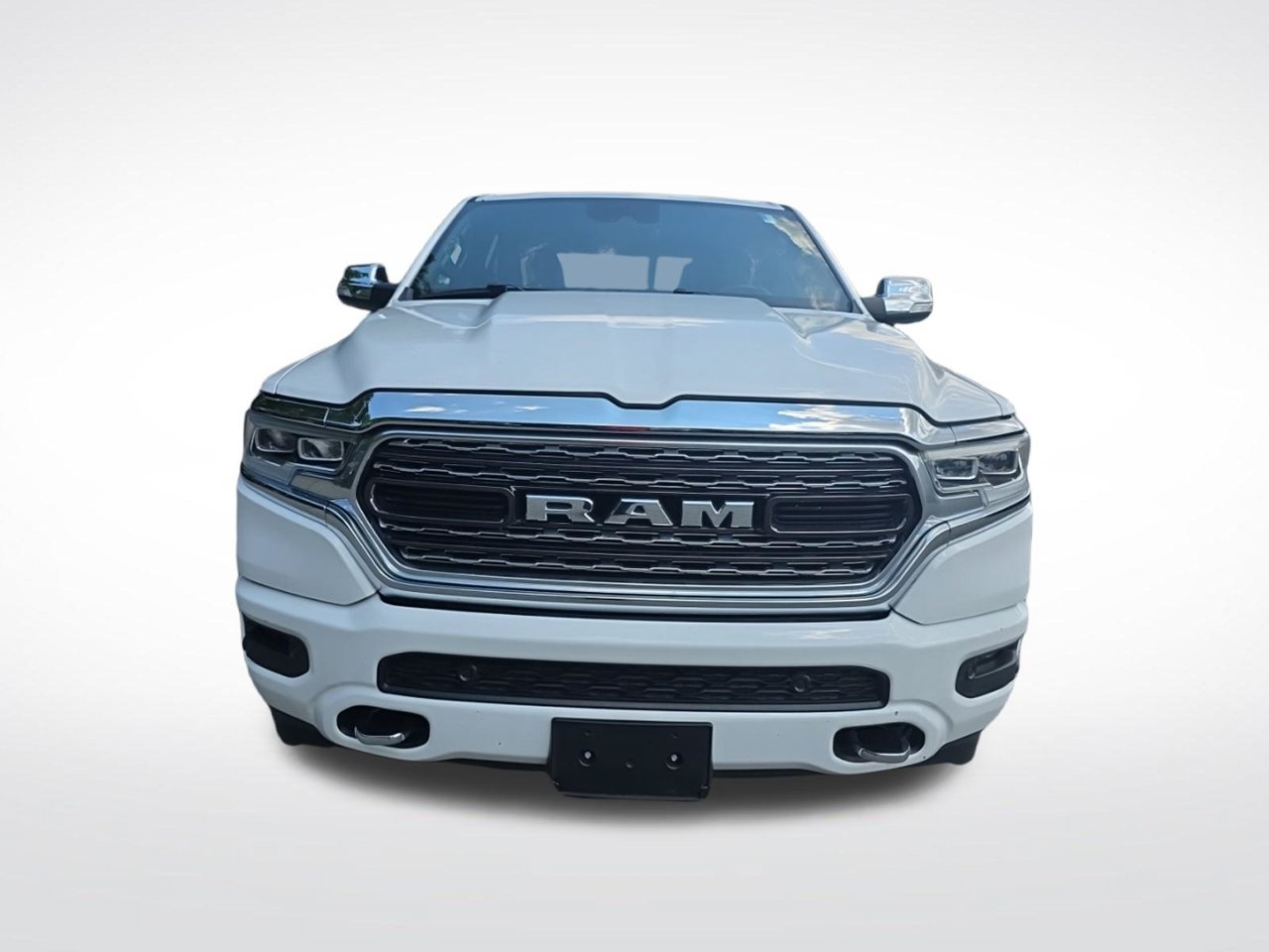 Used 2022 RAM 1500 Limited w/ Body Color Bumper Group RWD image 3