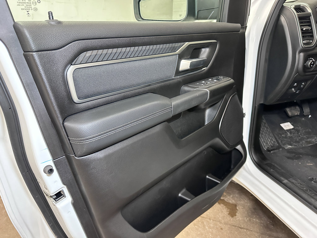 New 2026 RAM 1500 Big Horn AWD/4WD image 18