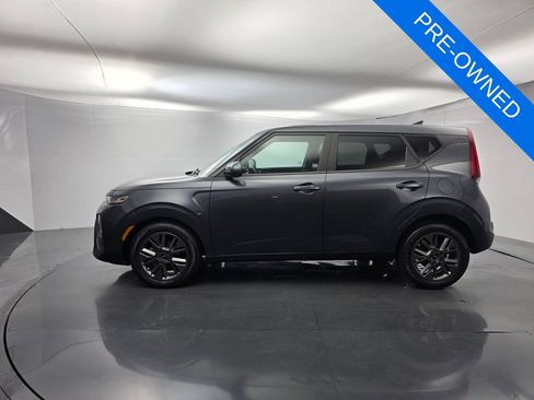 Used 2021 Kia Soul S FWD image 7