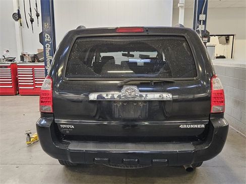 Used 2007 Toyota 4Runner SR5 image 5