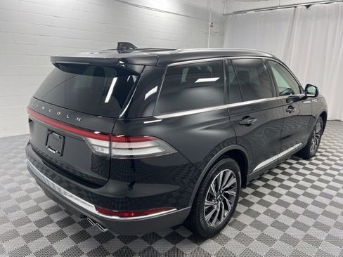 Certified 2025 Lincoln Aviator AWD image 5
