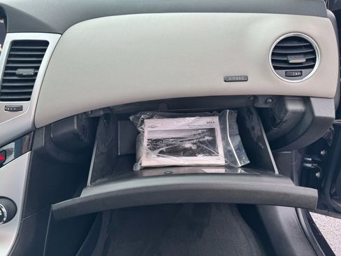 Used 2014 Chevrolet Cruze LT w/ Technology Package image 27