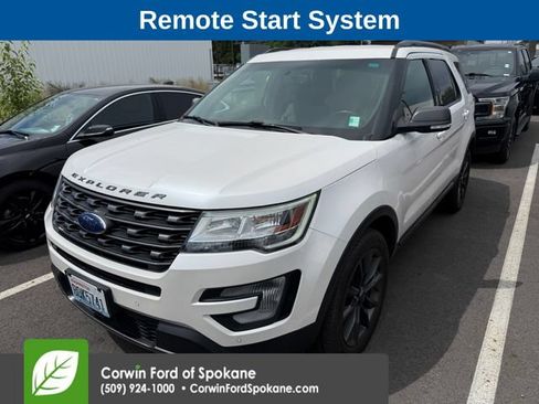 Used 2017 Ford Explorer XLT w/ Equipment Group 202A AWD/4WD image 5