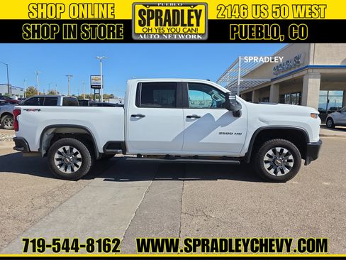 Used 2023 Chevrolet Silverado 2500 Custom w/ Custom Value Package image 3