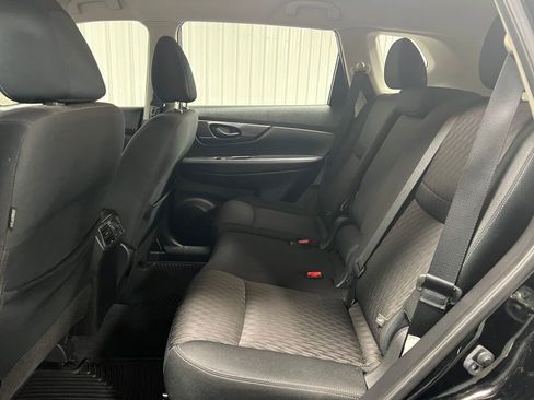 Used 2020 Nissan Rogue S image 6