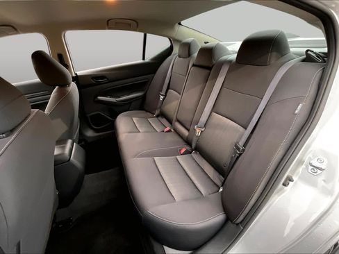 Used 2024 Nissan Altima 2.5 SV FWD image 20