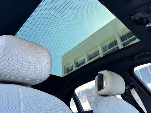 New 2026 BMW 750e xDrive AWD/4WD image 15