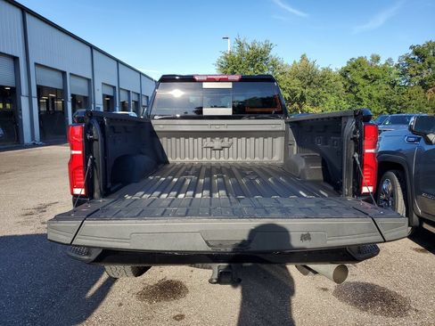 Used 2024 Chevrolet Silverado 2500 LTZ w/ LTZ Plus Package AWD/4WD image 9